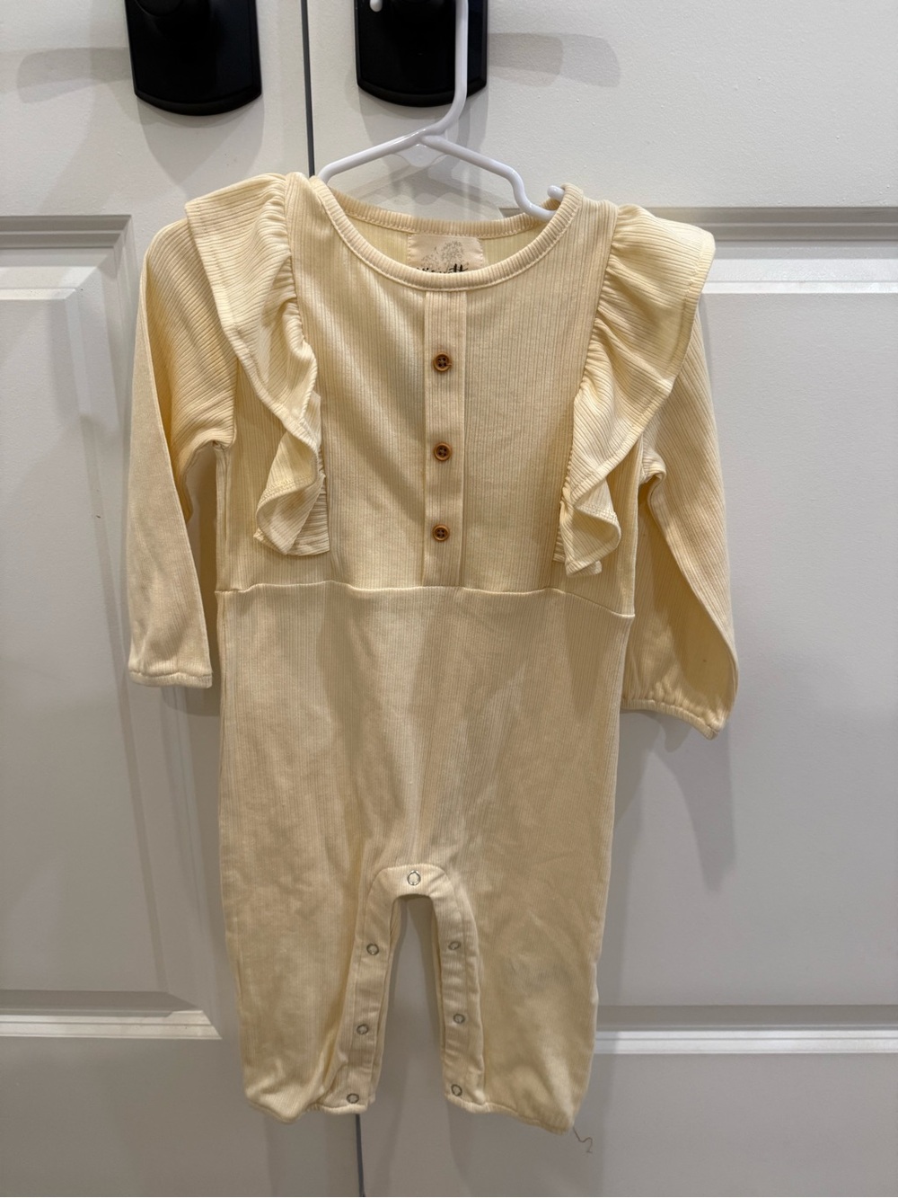 NWT Ivory Ruffle-Trim Baby Romper with Wooden Buttons